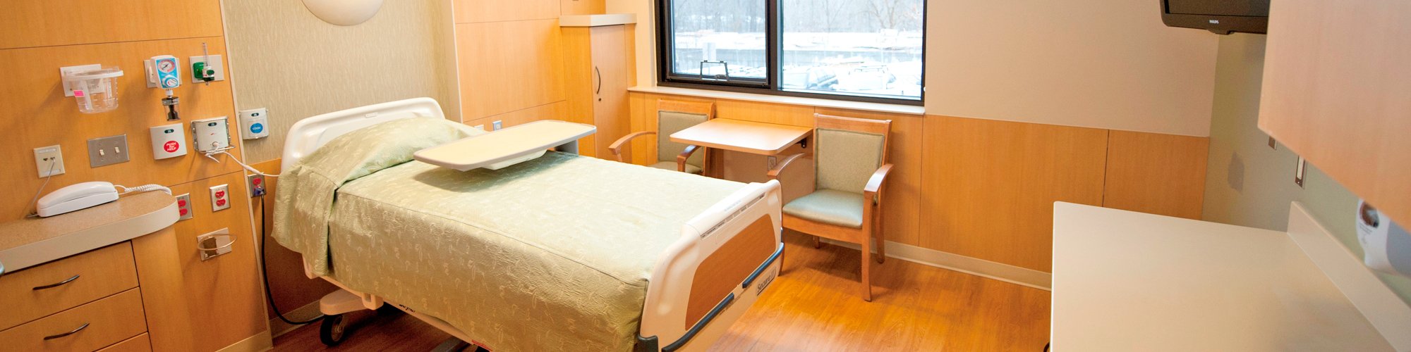 A view of one of Cascade Medical's private acute care rooms.